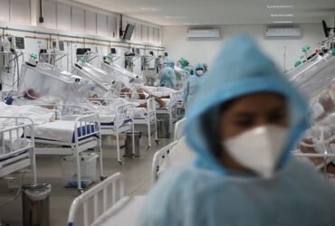 Crítica | Anatomia do Caos disseca o óbvio com um bisturi pouco amolado
