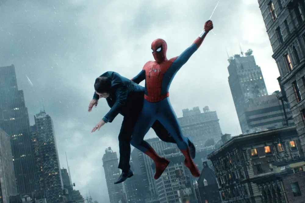 Crítica | Em 'Homem-Aranha: Um Novo Dia' Peter tenta crescer, mas continua preso ao MCU