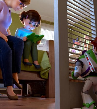 Crítica | Toy Story 5 encara o tempo sem esconder o desgaste