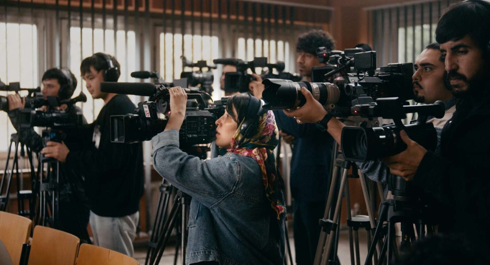 Crítica | 'No Good Men' usa o jornalismo e até o humor para questionar se existem homens bons no Afeganistão