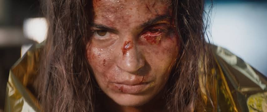 Crítica | 'A Morte do Demônio: Em Chamas' prova que até Evil Dead foi possuído pelo terror de trauma