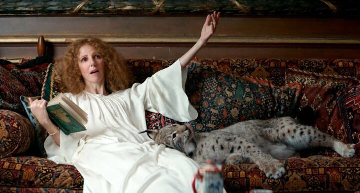 Crítica | A Divina Sarah Bernhardt: a mulher, o mito e o romance que insiste em defini-la