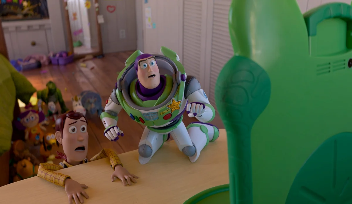 Crítica | Toy Story 5 encara o tempo sem esconder o desgaste