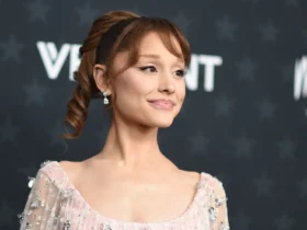 Ariana Grande pausa na carreira