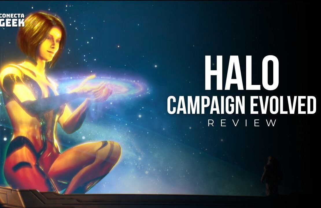 Master Chief no canto inferior esquerdo, encarando uma projeção holográfica colossal de Cortana, que brilha intensamente em tons dourados e alaranjados. Com um sorriso sereno, ela segura uma galáxia azul espiralada entre as mãos, tendo como pano de fundo a escuridão de um vasto espaço estrelado.
