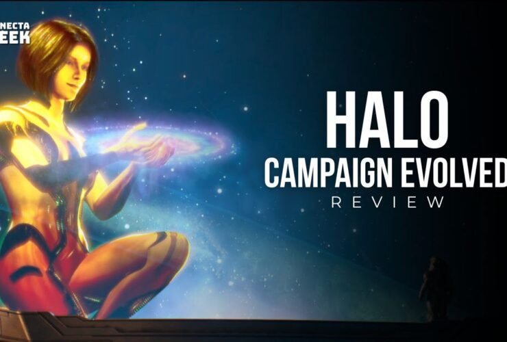 Master Chief no canto inferior esquerdo, encarando uma projeção holográfica colossal de Cortana, que brilha intensamente em tons dourados e alaranjados. Com um sorriso sereno, ela segura uma galáxia azul espiralada entre as mãos, tendo como pano de fundo a escuridão de um vasto espaço estrelado.
