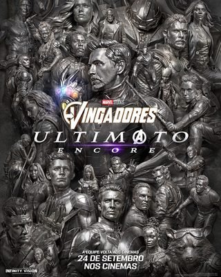 Heróis do Universo Cinematográfico da Marvel reunidos, em preto e branco, com texto anunciando a volta do filme.
