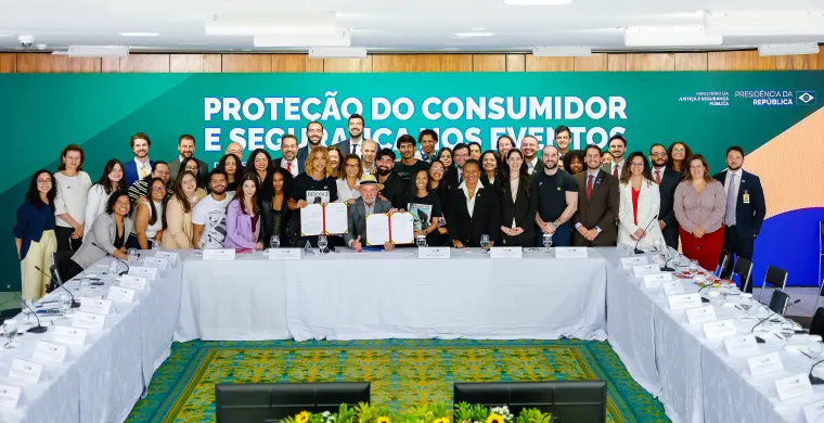 Lula muda regras para ingressos e obriga eventos a oferecer água grátis