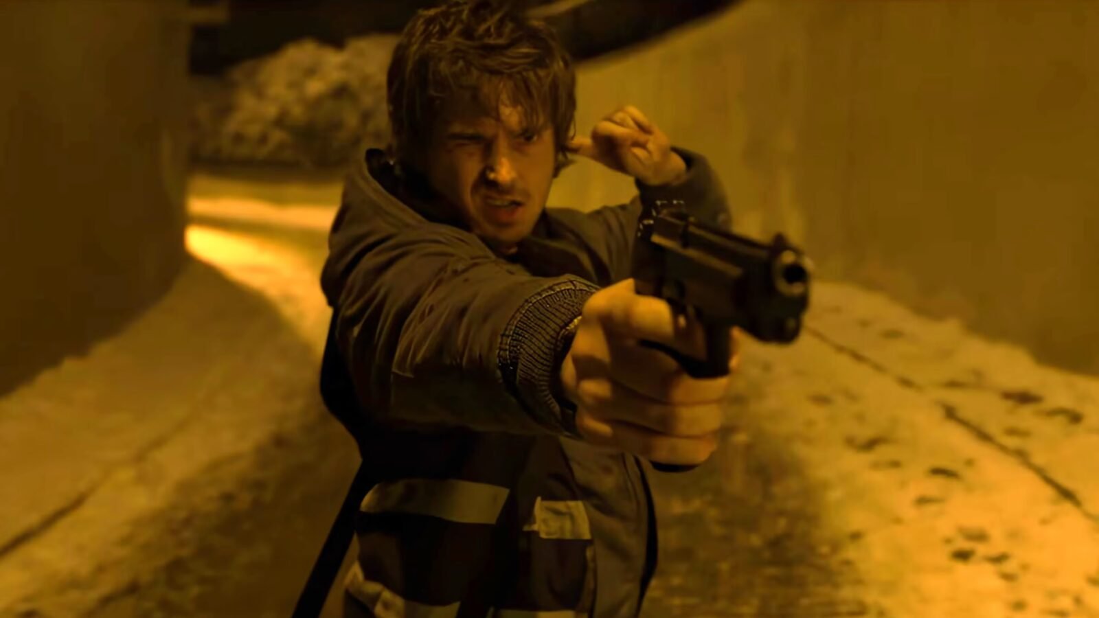 Crítica | Resident Evil de Zach Cregger pega elementos dos jogos e tira sarro de gamers em seu melhor filme