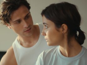 Carmen Kassovitz e Baptiste Masseline em cena de Campus Drivers
